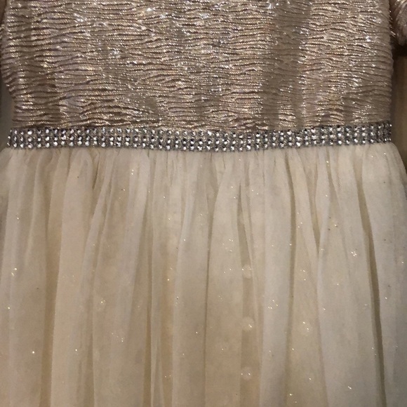 🐇🐣Easter Dress Little girls foil gold dress with tulle bottom - Picture 11 of 11